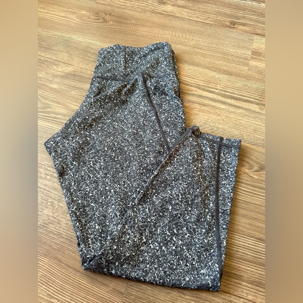 Athleta salutation stash tights size 1X excellent condition